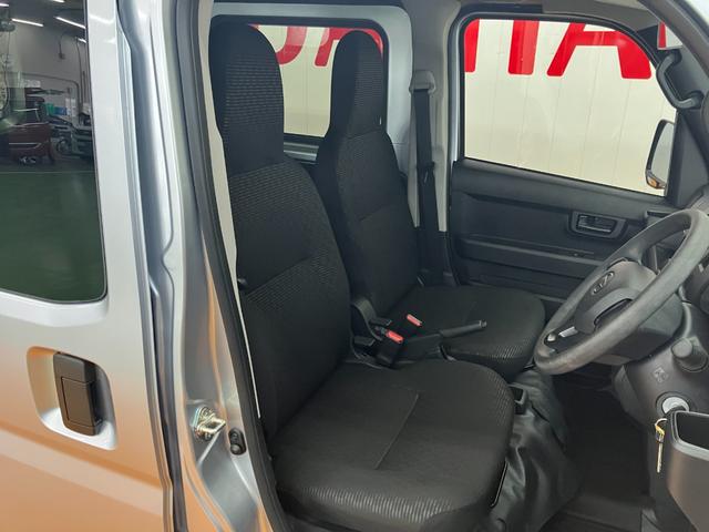 ハイゼットカーゴDXサポカーSワイド適合 ラジオ エアコン アクセサリーソケット コーナーセンサー アイドリングストップ 光軸調整ダイヤル 横滑り防止機能 誤発進抑制機能 パワーウインドウ キーレス(神奈川県)の中古車