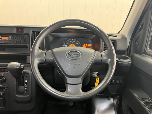 ハイゼットカーゴデラックスＳＡIIIサポカーＳワイド適合　両側スライドドア　ラジオ　エアコン　アイドリングストップ　オートハイビーム　ＥＴＣ　横滑り防止機能　誤発進抑制機能　パワーウインドウ　キーレス（神奈川県）の中古車