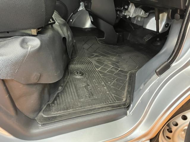 ハイゼットカーゴデラックスＳＡIIIサポカーＳワイド適合　両側スライドドア　ラジオ　エアコン　アイドリングストップ　オートハイビーム　ＥＴＣ　横滑り防止機能　誤発進抑制機能　パワーウインドウ　キーレス（神奈川県）の中古車