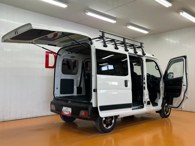 ハイゼットカーゴＤＸ４ＷＤ　サポカーＳワイド適合　ルーフキャリア　５段マニュアルシフト　エアコン　アクセサリーソケット　コーナーセンサー　アイドリングストップ　横滑り防止機能　誤発進抑制機能　パワーウインドウ　キーレス（神奈川県）の中古車