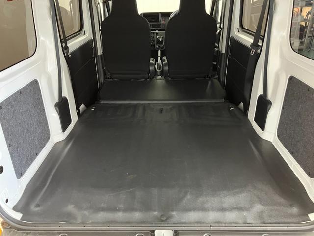 ハイゼットカーゴＤＸ４ＷＤ　サポカーＳワイド適合　ルーフキャリア　５段マニュアルシフト　エアコン　アクセサリーソケット　コーナーセンサー　アイドリングストップ　横滑り防止機能　誤発進抑制機能　パワーウインドウ　キーレス（神奈川県）の中古車