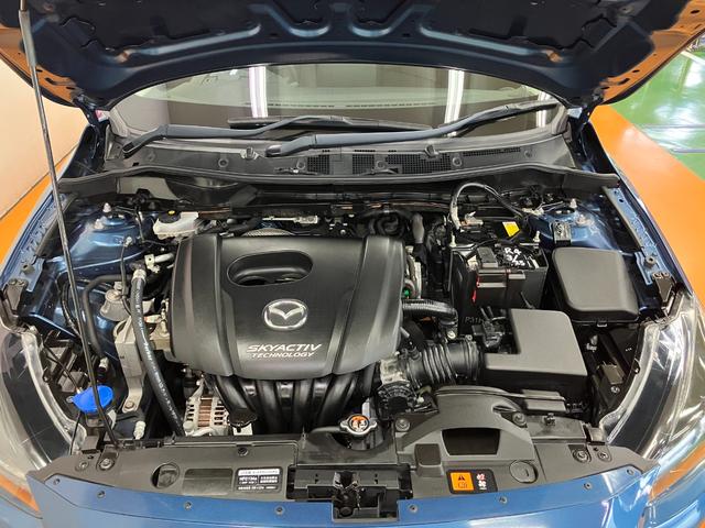 デミオ１３Ｓツーリング衝突被害軽減ブレーキシステム　Ｂカメラ　クルーズコントロール　ステアリングスイッチ　シートヒーター　ＵＳＢ接続端子　ＥＴＣ　ヘッドアップディスプレイ　コーナーセンサー　キーフリー（神奈川県）の中古車