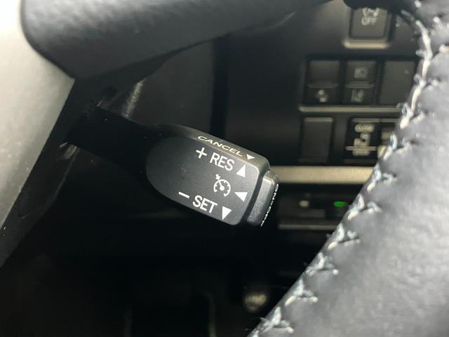 ノアＳｉ衝突被害軽減ブレーキシステム　３列シート　Ｂカメラ　ダブルエアコン　ステアリングスイッチ　クルーズコントロール　ＵＳＢ接続端子　両側オートスライドドア　レーンアシスト　ＥＴＣ　キーフリー（神奈川県）の中古車