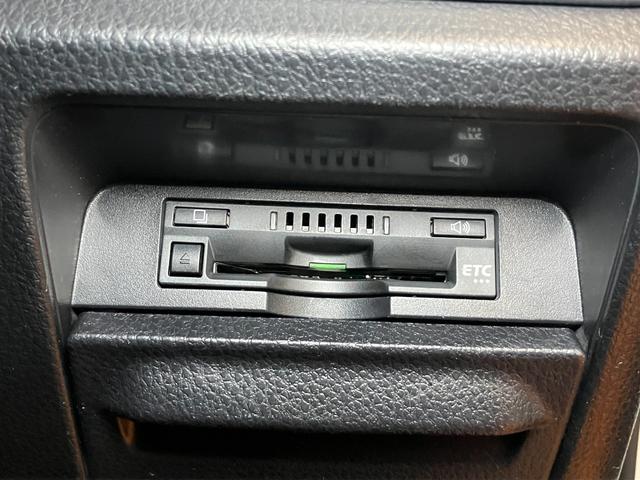 ノアＳｉ衝突被害軽減ブレーキシステム　３列シート　Ｂカメラ　ダブルエアコン　ステアリングスイッチ　クルーズコントロール　ＵＳＢ接続端子　両側オートスライドドア　レーンアシスト　ＥＴＣ　キーフリー（神奈川県）の中古車