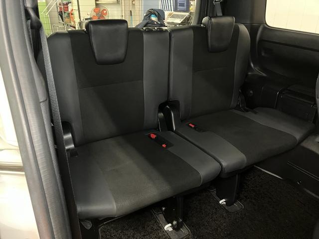 ノアＳｉ衝突被害軽減ブレーキシステム　３列シート　Ｂカメラ　ダブルエアコン　ステアリングスイッチ　クルーズコントロール　ＵＳＢ接続端子　両側オートスライドドア　レーンアシスト　ＥＴＣ　キーフリー（神奈川県）の中古車