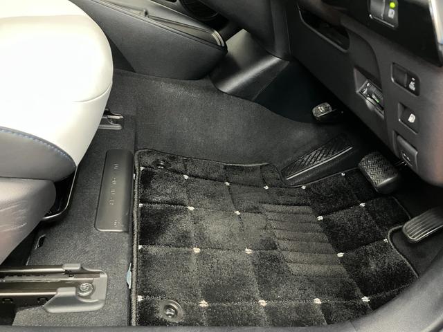 プリウスＳツーリングセレクション衝突被害軽減ブレーキシステム　ハイブリッド　ドラレコ　クルーズコントロール　ステアリングスイッチ　Ｂカメラ　Ｐスタート　オートハイビーム　ＥＴＣ　シートヒーター　キーフリー（神奈川県）の中古車