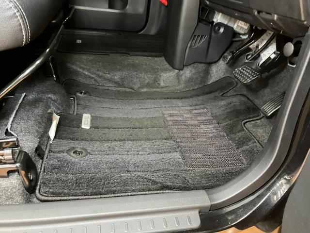 タントカスタムＲＳ　トップエディションＳＡIIIサポカーＳワイド適合　ドラレコ　ミラクルオープンドア　両側オートスライドドア　ステアリングスイッチ　ＵＳＢ接続端子　Ｐスタート　運転席シートヒーター　オートハイビーム　キーフリー（神奈川県）の中古車