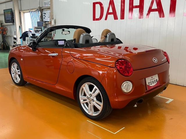 コペンセロオープンカー　二人乗　アクティブトップ　Ｐスタート　シートヒーター　ステアリングスイッチ　ＥＴＣ　エコアイドル　スポーツシート　キーフリー（神奈川県）の中古車