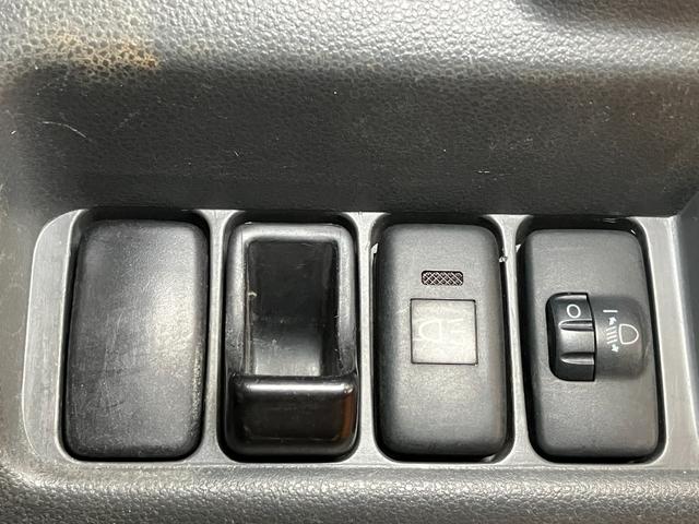 ハイゼットトラックエアコン・パワステ　スペシャル４ＷＤ　三方開　ラジオ　エアコン　光軸調整ダイヤル　パワーステアリング　荷台作業灯（神奈川県）の中古車
