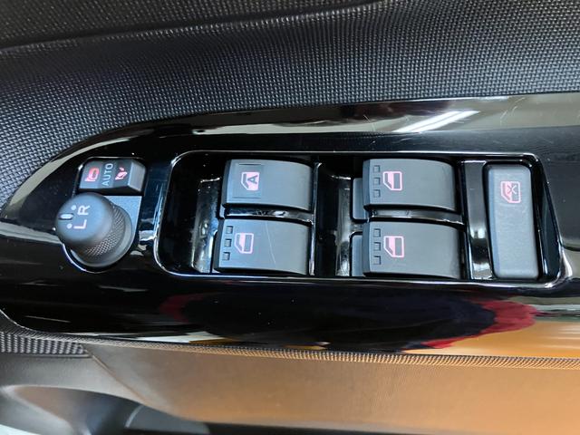 ムーヴキャンバスＧブラックアクセントＶＳ　ＳＡIIIサポカーＳワイド適合　ドラレコ　パノラマモニター対応　コーナーセンサー　ステアリングスイッチ　両側オートスライドドア　Ｐスタート　オートハイビーム　ＥＴＣ　置きラクボックス　キーフリー（神奈川県）の中古車