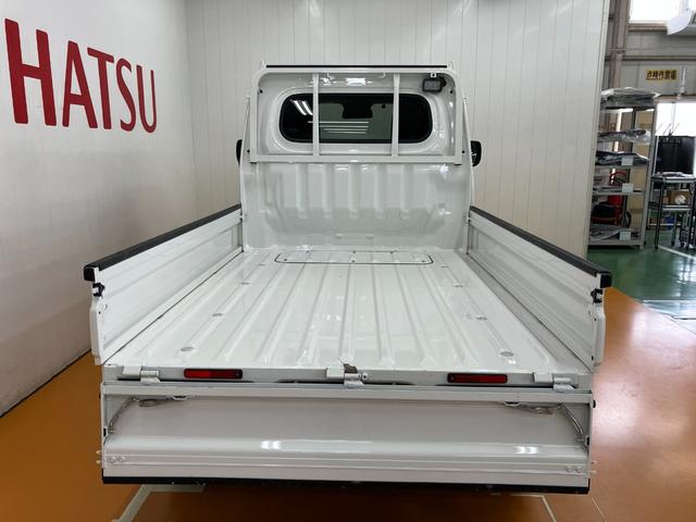 ハイゼットトラックＥＸＴ　Ｐスタート　ナビ　ＥＴＣ　コーナーセンサー　電格サポカーＳワイド適合　三方開　荷台作業灯　Ｐスタート　アイドリングストップ　コーナーセンサー　ナビ　エアコン　ＥＴＣ　電動格納ミラー　パワーウインドウ　キーフリー（神奈川県）の中古車