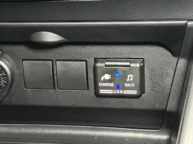 ロッキーＸ　ＨＥＶ　ハイブリッド　電動パーキングブレーキサポカーＳワイド適合　ドラレコ　ハイブリッド車　パノラマモニター対応　電動パーキングブレーキ　ＵＳＢ接続端子　ステアリングスイッチ　　シートヒーター　Ｓ−ペダル　コーナーセンサー　キーフリー（神奈川県）の中古車