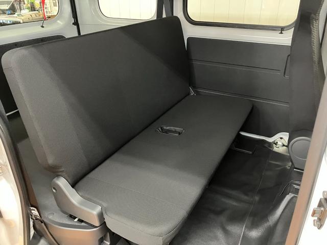 ハイゼットカーゴＤＸサポカーＳワイド適合　ラジオ　エアコン　アクセサリーソケット　コーナーセンサー　アイドリングストップ　光軸調整ダイヤル　横滑り防止機能　誤発進抑制機能　パワーウインドウ　キーレス（神奈川県）の中古車