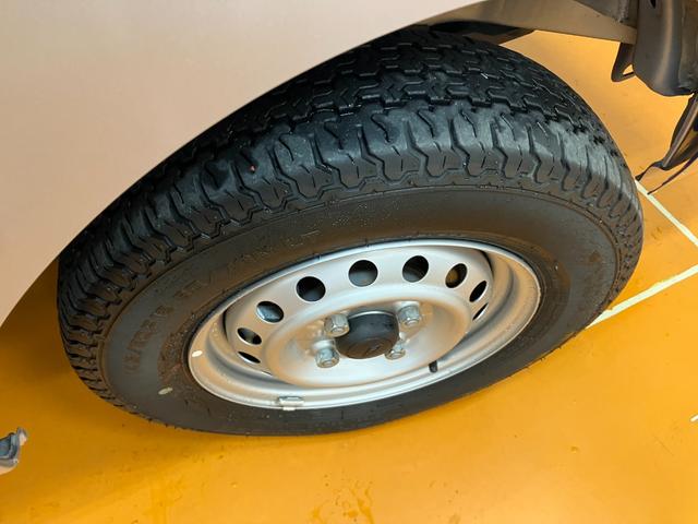 ハイゼットトラックスタンダード　コーナーセンサー　アイドリングストップサポカーＳワイド適合　三方開　エアコン　コーナーセンサー　アイドリングストップ　誤発進抑制機能　アクセサリーソケット　横滑り防止機能　光軸調整ダイヤル（神奈川県）の中古車