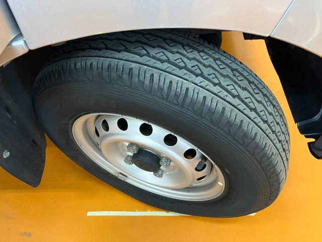 ハイゼットカーゴデラックスＳＡIIIサポカーＳワイド適合　ドラレコ　両側スライドドア　ナビ　エアコン　ＵＳＢ接続端子　ＥＴＣ　アイドリングストップ　オートハイビーム　横滑り防止機能　誤発進抑制機能　キーレス（神奈川県）の中古車