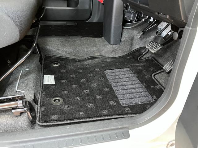 タントカスタムＸ　Ｐスタート　片側オートスライドドア　アルミミラクルオープンドア　片側オートスライドドア　オートエアコン　Ｐスタート　アイドリングストップ　オートハイビーム　アルミホイール　キーフリー（神奈川県）の中古車