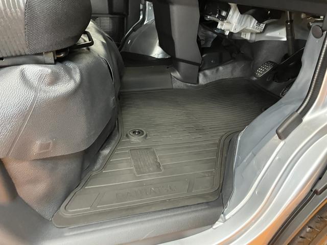 ハイゼットカーゴDX スマートアシスト コーナーセンサー エアコンサポカーSワイド適合 ラジオ エアコン アクセサリーソケット コーナーセンサー アイドリングストップ 光軸調整ダイヤル 横滑り防止機能 誤発進抑制機能 パワーウインドウ(神奈川県)の中古車