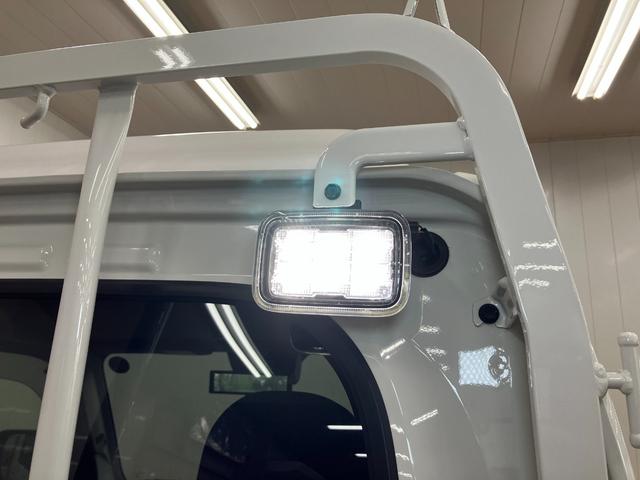 ハイゼットトラックジャンボエクストラ4WD サポカーSワイド適合 三方開 ゴムマット Bカメラ エアコン オーディオ デジタルインナーミラー Pスタート アクセサリーソケット コーナーセンサー 荷台作業灯 電動格納ミラー キーフリー(神奈川県)の中古車