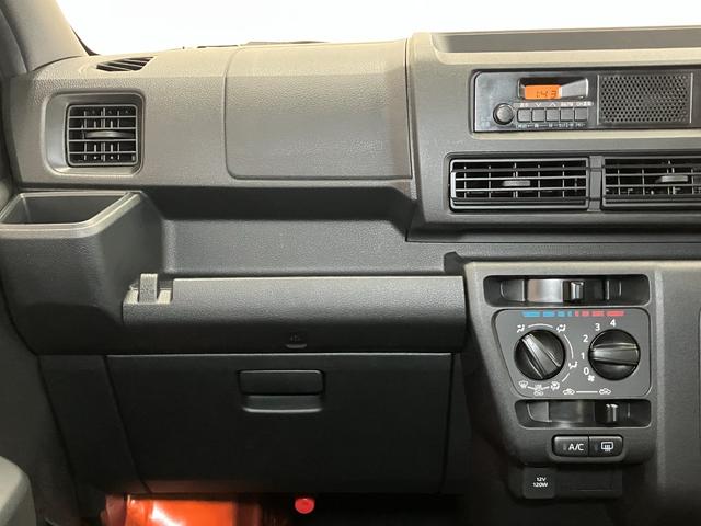 ハイゼットカーゴＤＸサポカーＳワイド適合　ラジオ　エアコン　アクセサリーソケット　コーナーセンサー　アイドリングストップ　光軸調整ダイヤル　横滑り防止機能　誤発進抑制機能　パワーウインドウ　キーレス（神奈川県）の中古車