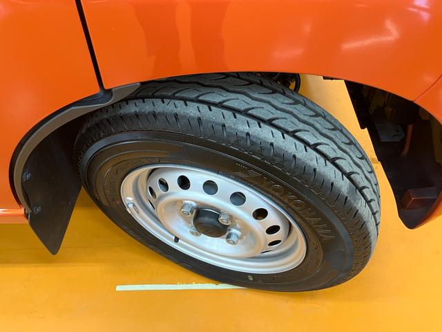 ハイゼットカーゴＤＸサポカーＳワイド適合　ラジオ　エアコン　アクセサリーソケット　コーナーセンサー　アイドリングストップ　光軸調整ダイヤル　横滑り防止機能　誤発進抑制機能　パワーウインドウ　キーレス（神奈川県）の中古車