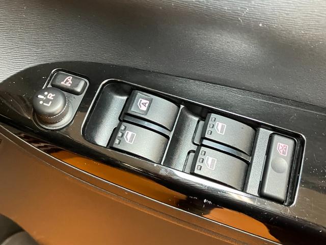 タントカスタムＸ　ＳＡ　ナビ　片側オートスライドドアスマアシ　ミラクルオープンドア　片側オートスライドドア　ステアリングスイッチ　Ｂカメラ　Ｐスタート　エコアイドル　横滑り防止機能　誤発進抑制機能　ナノイー空気清浄機　ＥＴＣ（神奈川県）の中古車