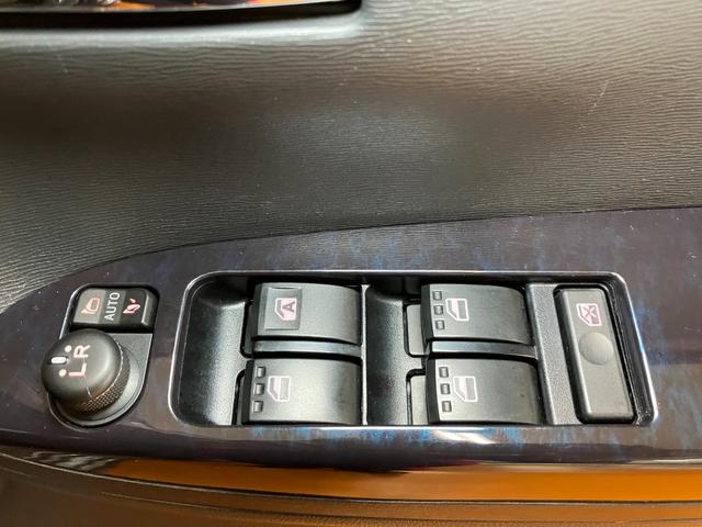 タントカスタムＲＳ　トップエディションＳＡIIIサポカーＳワイド適合　ドラレコ　ミラクルオープンドア　両側オートスライドドア　パノラマモニター対応　ステアリングスイッチ　ＵＳＢ接続端子　ＵＳＢ接続端子　Ｐスタート　運転席シートヒーター　ＥＴＣ（神奈川県）の中古車