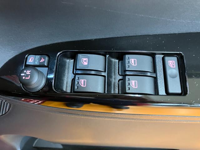 タントウェルカムシートカスタムＸＳＡIII　助手席電動回転シートサポカーＳワイド適合　ドラレコ　ミラクルオープンドア　助手席電動回転シート　両側オートスライドドア　運転席シートヒーター　ステアリングスイッチ　Ｐスタート　ＥＴＣ　キーフリー（神奈川県）の中古車