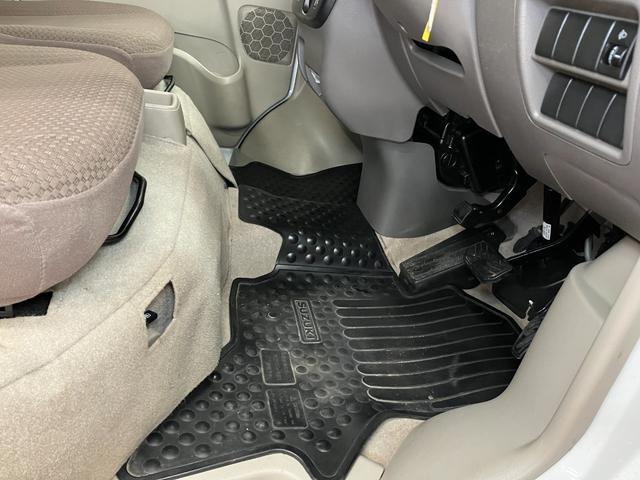 エブリイジョインターボ　ナビ　エアコン　ＥＴＣナビ　エアコン　ＥＴＣ　リヤヒータースイッチ　光軸調整ダイヤル　電動格納ミラー　パワーウィンドウ　アルミホイール　キーレス（神奈川県）の中古車