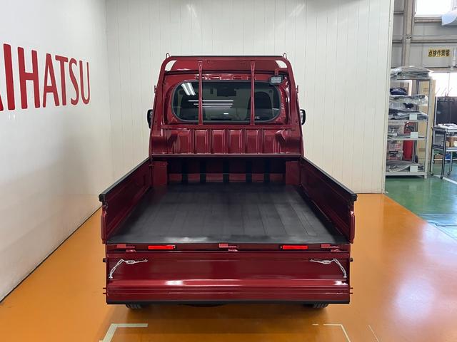 ハイゼットトラックジャンボエクストラ４ＷＤ　サポカーＳワイド適合　三方開　ゴムマット　Ｂカメラ　ＣＶＴ　エアコン　ディスプレイオーディオ　ＵＳＢ接続端子　ＥＴＣ　Ｐスタート　コーナーセンサー　荷台作業灯　電動格納ミラー　キーフリー（神奈川県）の中古車