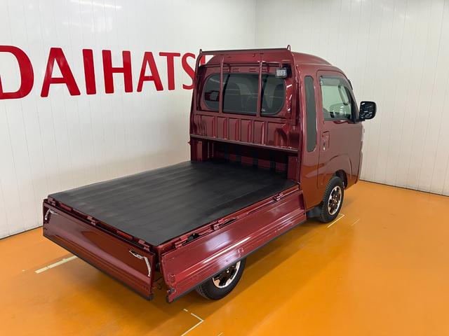 ハイゼットトラックジャンボエクストラ４ＷＤ　サポカーＳワイド適合　三方開　ゴムマット　Ｂカメラ　ＣＶＴ　エアコン　ディスプレイオーディオ　ＵＳＢ接続端子　ＥＴＣ　Ｐスタート　コーナーセンサー　荷台作業灯　電動格納ミラー　キーフリー（神奈川県）の中古車