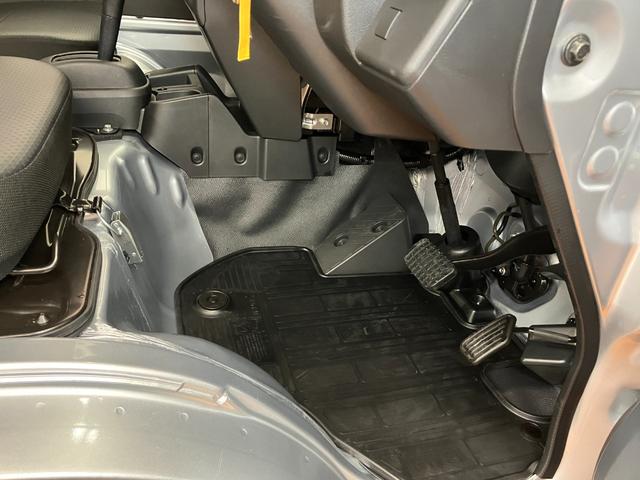 ハイゼットトラックスタンダードサポカーSワイド適合 三方開 ラジオ エアコン 光軸調整ダイヤル コーナーセンサー アイドリングストップ 横滑り防止機能 誤発進抑制機能 アクセサリーソケット(神奈川県)の中古車