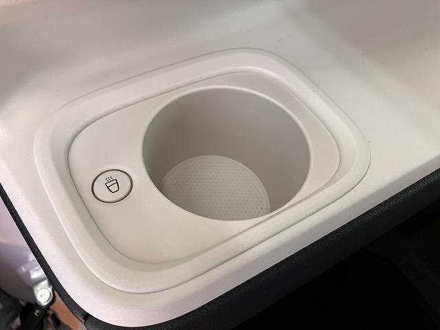 ムーヴキャンバスストライプスＧサポカーＳワイド適合　パノラマモニター対応　ＵＳＢ接続端子　電動パーキングブレーキ　シートヒーター　両側オートスライドドア　Ｐスタート　ホッとカップホルダー　置きラクボックス　キーフリー（神奈川県）の中古車