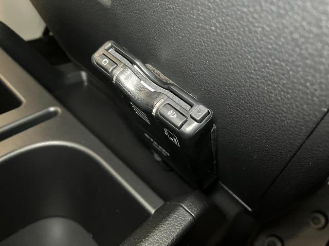 ハイゼットトラックスタンダード　社外デジタルインナーミラー　ＥＴＣサポカーＳワイド適合　三方開　ゴムマット　ラジオ　エアコン　コーナーセンサー　アイドリングストップ　横滑り防止機能　誤発進抑制機能　アクセサリーソケット　社外デジタルインナーミラー　ＥＴＣ（神奈川県）の中古車