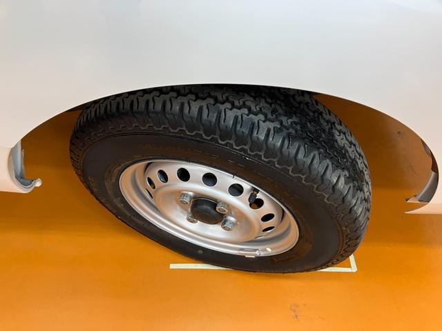 ハイゼットトラックスタンダード　社外デジタルインナーミラー　ＥＴＣサポカーＳワイド適合　三方開　ゴムマット　ラジオ　エアコン　コーナーセンサー　アイドリングストップ　横滑り防止機能　誤発進抑制機能　アクセサリーソケット　社外デジタルインナーミラー　ＥＴＣ（神奈川県）の中古車