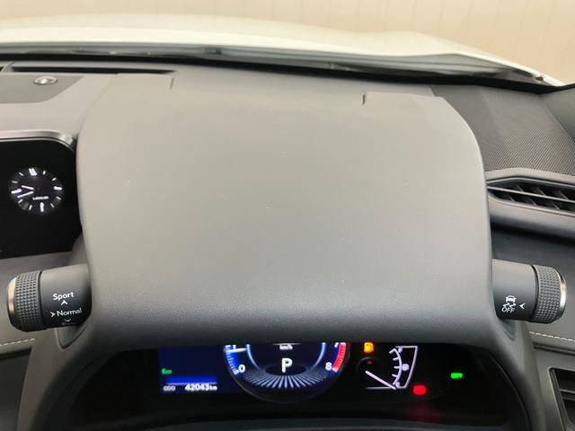 ＵＸＵＸ２００　バージョンＣ衝突被害軽減ブレーキシステム　ドラレコ　ブラインドスポットモニター　Ｂカメラ　ステアリングスイッチ　クルーズコントロール　電動パーキングブレーキ　シートヒーター　ステアリングヒーター（神奈川県）の中古車