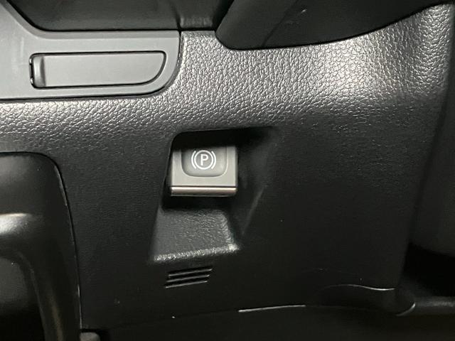 ＵＸＵＸ２００　バージョンＣ衝突被害軽減ブレーキシステム　ドラレコ　ブラインドスポットモニター　Ｂカメラ　ステアリングスイッチ　クルーズコントロール　電動パーキングブレーキ　シートヒーター　ステアリングヒーター（神奈川県）の中古車