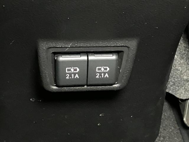 ＵＸＵＸ２００　バージョンＣ衝突被害軽減ブレーキシステム　ドラレコ　ブラインドスポットモニター　Ｂカメラ　ステアリングスイッチ　クルーズコントロール　電動パーキングブレーキ　シートヒーター　ステアリングヒーター（神奈川県）の中古車