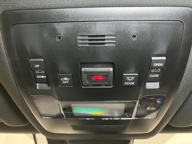 ＵＸＵＸ２００　バージョンＣ衝突被害軽減ブレーキシステム　ドラレコ　ブラインドスポットモニター　Ｂカメラ　ステアリングスイッチ　クルーズコントロール　電動パーキングブレーキ　シートヒーター　ステアリングヒーター（神奈川県）の中古車