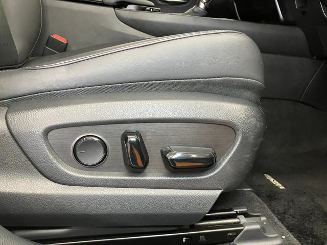 ＵＸＵＸ２００　バージョンＣ衝突被害軽減ブレーキシステム　ドラレコ　ブラインドスポットモニター　Ｂカメラ　ステアリングスイッチ　クルーズコントロール　電動パーキングブレーキ　シートヒーター　ステアリングヒーター（神奈川県）の中古車