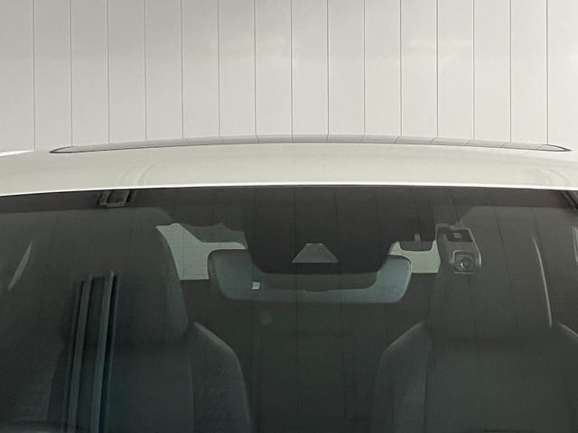 ＵＸＵＸ２００　バージョンＣ衝突被害軽減ブレーキシステム　ドラレコ　ブラインドスポットモニター　Ｂカメラ　ステアリングスイッチ　クルーズコントロール　電動パーキングブレーキ　シートヒーター　ステアリングヒーター（神奈川県）の中古車