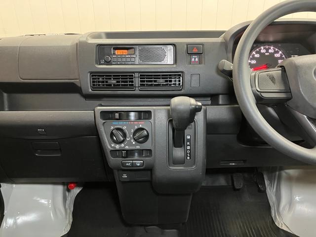 ハイゼットカーゴＤＸ　エアコン　コーナーセンサー　パワーウィンドウサポカーＳワイド適合　ラジオ　エアコン　アクセサリーソケット　コーナーセンサー　アイドリングストップ　光軸調整ダイヤル　横滑り防止機能　誤発進抑制機能　パワーウインドウ　キーレス（神奈川県）の中古車
