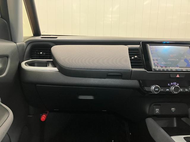 フィットクロスター衝突被害軽減ブレーキシステム ドラレコ Bカメラ クルーズコントロール 電動パーキングブレーキ SOSスイッチ U−CAR営業部 コーナーセンサー ETC キーフリー(神奈川県)の中古車