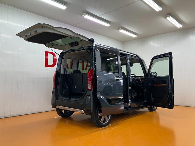 タントファンクロスターボ　ディスプレイオーディオ　ＵＳＢ接続端子サポカーＳワイド適合　ドラレコ　ミラクルオープンドア　パノラマモニター対応　両側オートスライドドア　電動パーキングブレーキ全車速追従機能付ＡＣＣ　ステアリングスイッチ　シートヒーター　コーナーセンサー（神奈川県）の中古車