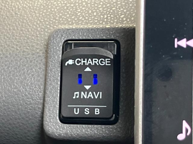 タントカスタムRS 4WD 助手席電動回転シート 後席モニター福祉車両 助手席電動回転シート 4WD 後席モニター サポカーSワイド適合 ドラレコ パノラマモニター対応 ミラクルオープンドア 両側オートスライドドア 全車速追従機能付ACC シートヒーター(神奈川県)の中古車