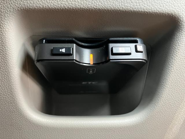 ムーヴＸリミテッドII　ＳＡIII　カーナビ　ドラレコ　ＥＴＣサポカーＳワイド適合　ドラレコ　ステアリングスイッチ　ＵＳＢ接続端子　ＥＴＣ　Ｐスタート　運転席シートヒーター　アイドリングストップ　横滑り防止機能　誤発進抑制機能　オートハイビーム　キーフリー（神奈川県）の中古車