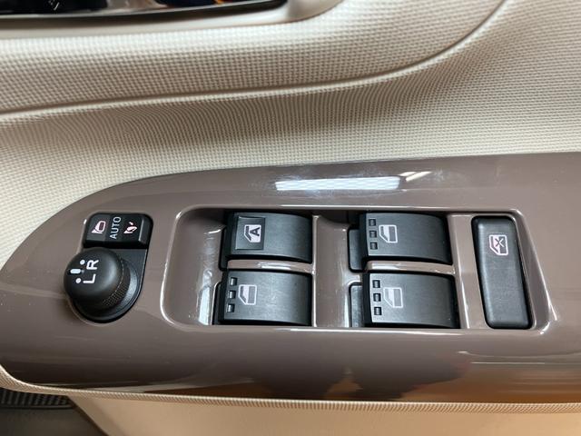 ムーヴキャンバスＧメイクアップリミテッド　ＳＡIII　カーナビ　ＵＳＢサポカーＳワイド適合　ドラレコ　パノラマモニター対応　両側オートスライドドア　ステアリングスイッチ　ＵＳＢ接続端子　Ｐスタート　アイドリングストップ　オートハイビーム　ＥＴＣ　置きラクボックス（神奈川県）の中古車