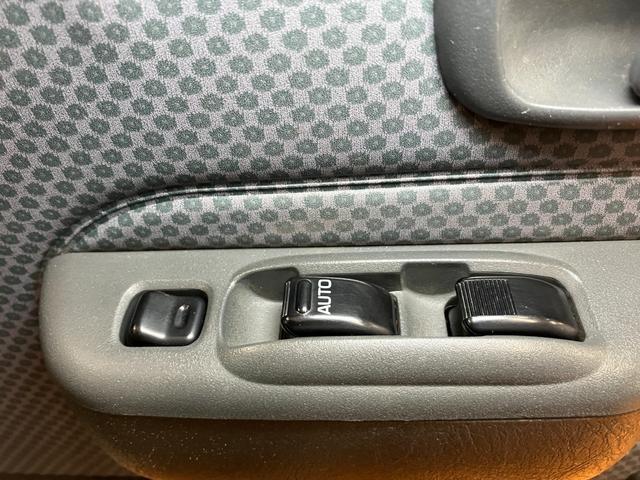 ピクシストラックエクストラ４ＷＤ　三方開　パワーステアリング　ラジオ　エアコン　光軸調整ダイヤル　荷台作業灯パワーウインドウ　キーレス（神奈川県）の中古車