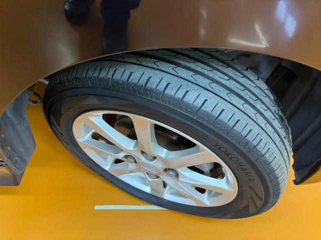 タントカスタムＸ　ＳＡ　ナビ　片側オートスライドドア　後席モニターミラクルオープンドア　ナビ　オートエアコン　後席モニター　ＥＴＣ　Ｐスタート　片側オートスライドドア　誤発進抑制装置　横滑り防止機能　アイドリングストップ　電動格納ミラー　パワーウィンドウ（神奈川県）の中古車