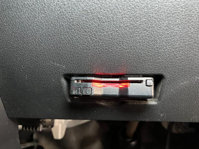 ハイゼットカーゴＤＸ　ＥＴＣ　エアコン　コーナーセンサー　パワーウィンドウサポカーＳワイド適合　ＥＴＣ　エアコン　パワーウィンドウ　誤発進抑制装置　コーナーセンサー　アイドリングストップ　光軸調整ダイヤル　キーレス（神奈川県）の中古車