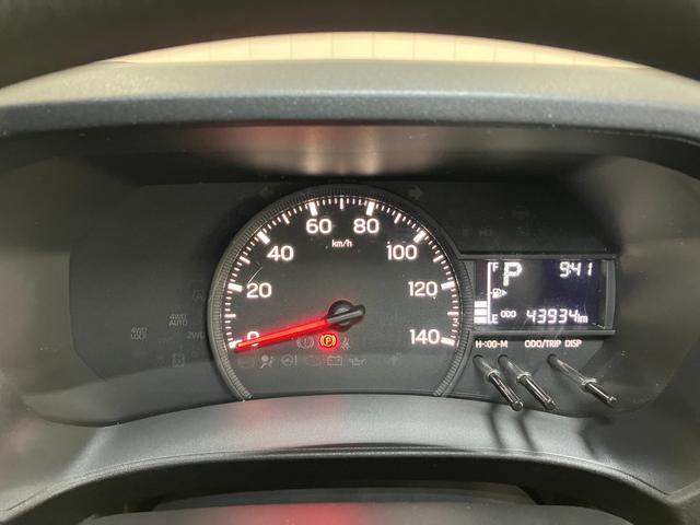 ハイゼットカーゴＤＸ　エアコン　コーナーセンサー　パワーウィンドウサポカーＳワイド適合　エアコン　アクセサリーソケット　誤発進抑制装置　横滑り防止機能　コーナーセンサー　アイドリングストップ　光軸調整ダイヤル　パワーウィンドウ　キーレス（神奈川県）の中古車